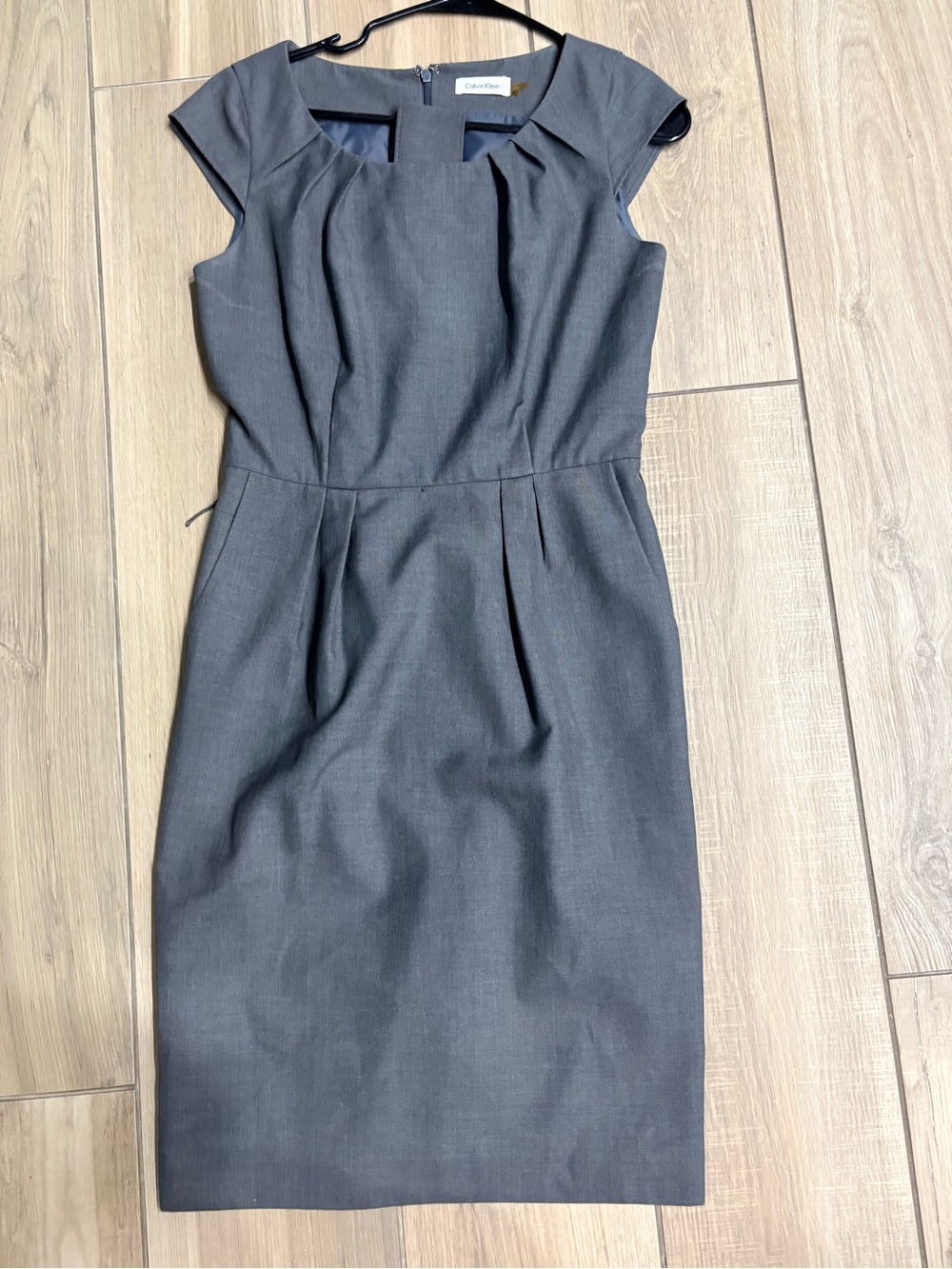 Calvin Klein Charcoal Gray Cap-Sleeve Sheath Dress